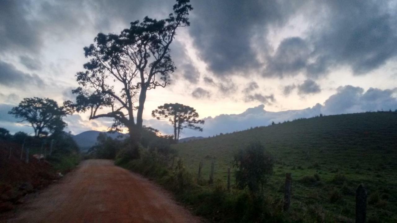 Pousada Recanto Da Vitoria Goncalves Luaran gambar